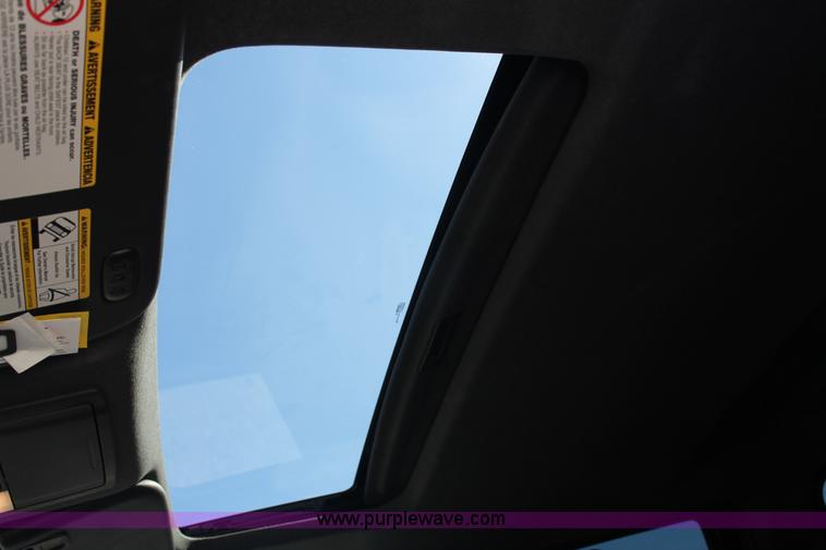 image for item J1388 2012 Ford F250 Super Duty Lariat Crew Cab pickup truck