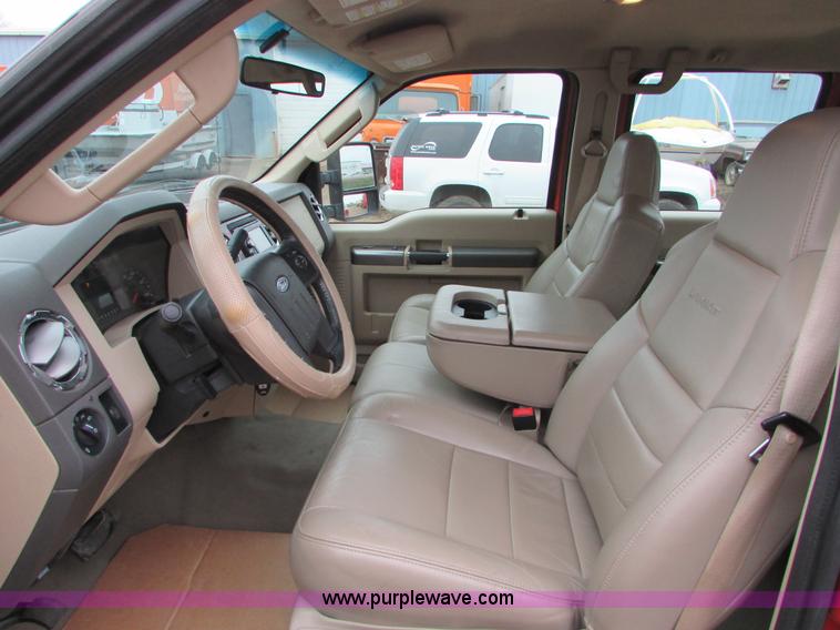 image for item J1693 2008 Ford F350 Super Duty Crew Cab pickup truck