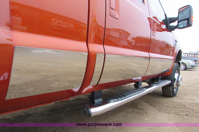 image for item J1693 2008 Ford F350 Super Duty Crew Cab pickup truck