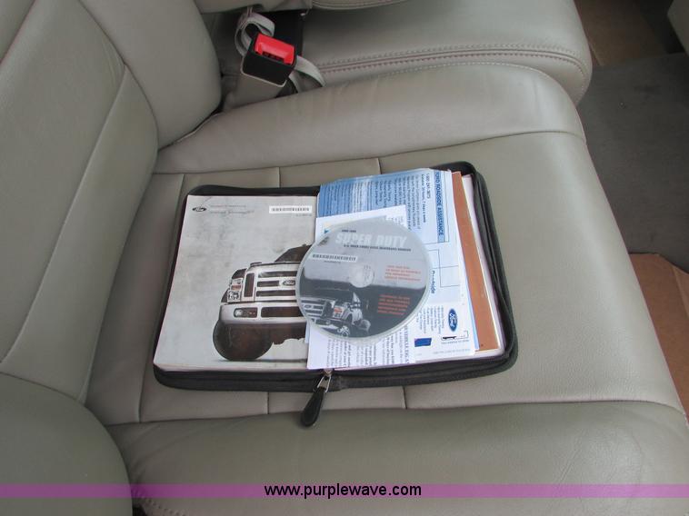 image for item J1693 2008 Ford F350 Super Duty Crew Cab pickup truck