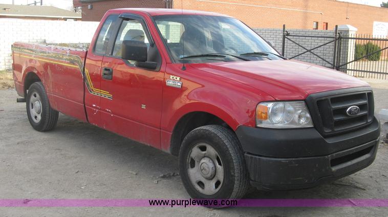 image for item J2986 2008 Ford F150 XL pickup truck