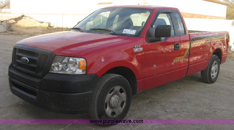 image for item J2986 2008 Ford F150 XL pickup truck