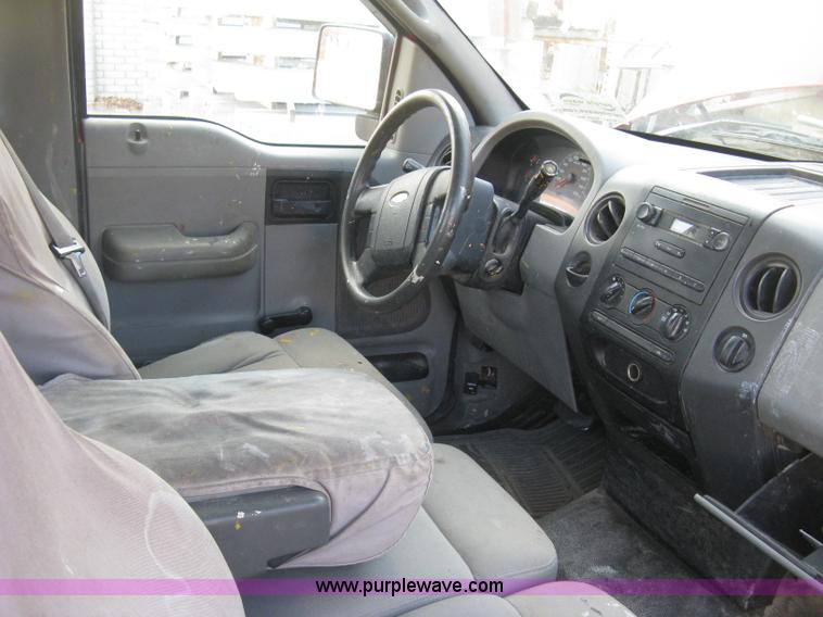 image for item J2986 2008 Ford F150 XL pickup truck