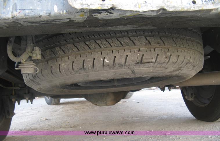 image for item J2986 2008 Ford F150 XL pickup truck