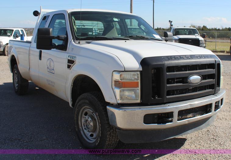 image for item J4270 2008 Ford F250 Super Duty SuperCab pickup truck