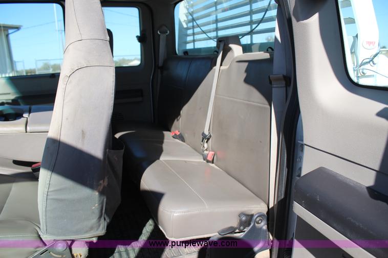 image for item J4270 2008 Ford F250 Super Duty SuperCab pickup truck