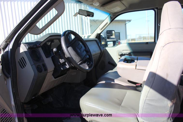 image for item J4270 2008 Ford F250 Super Duty SuperCab pickup truck