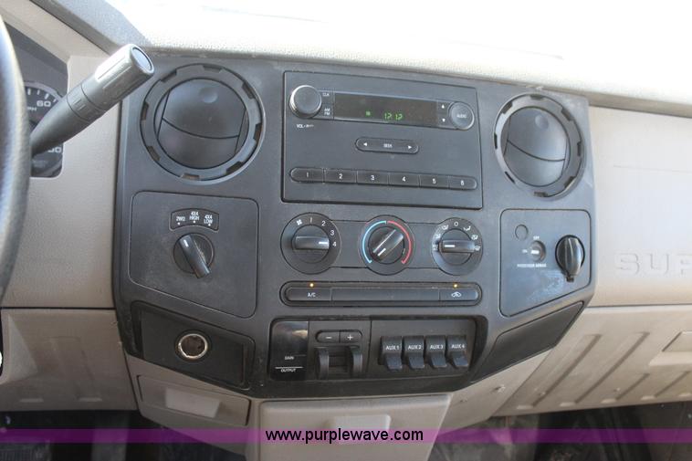 image for item J4270 2008 Ford F250 Super Duty SuperCab pickup truck