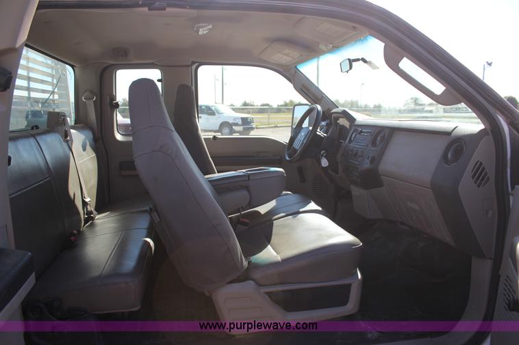 image for item J4270 2008 Ford F250 Super Duty SuperCab pickup truck