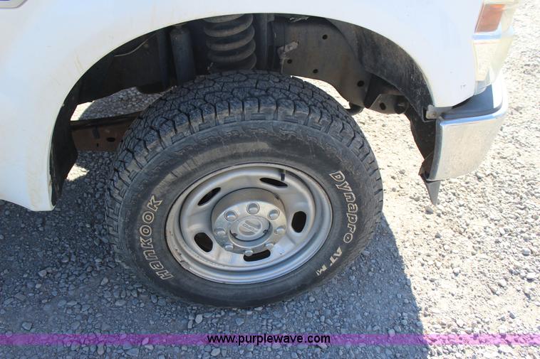 image for item J4270 2008 Ford F250 Super Duty SuperCab pickup truck