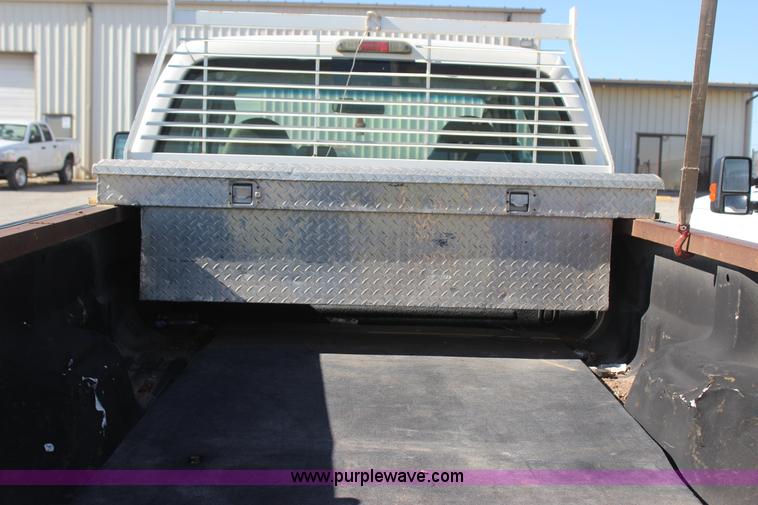 image for item J4271 2008 Ford F250 Super Duty pickup truck