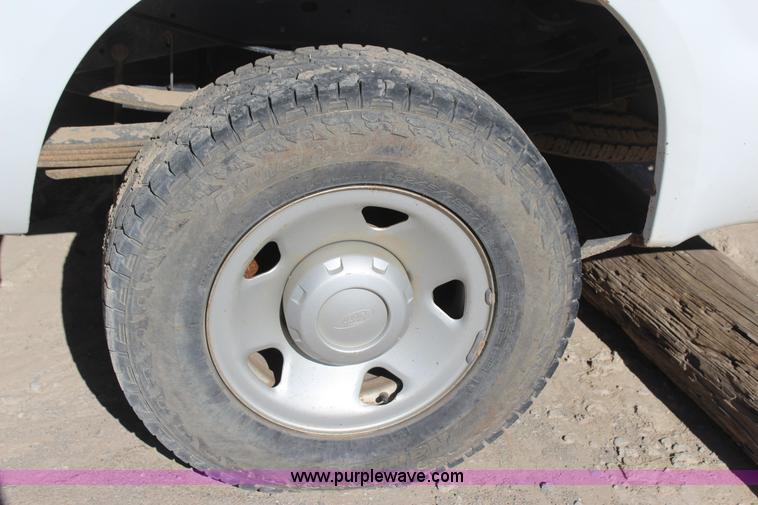 image for item J4271 2008 Ford F250 Super Duty pickup truck