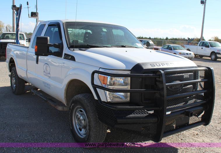 image for item J4273 2011 Ford F250 Super Duty SuperCab pickup truck