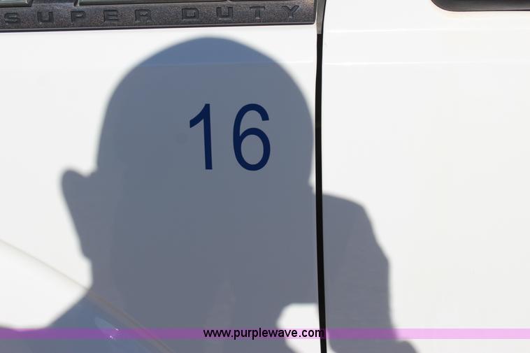 image for item J4273 2011 Ford F250 Super Duty SuperCab pickup truck