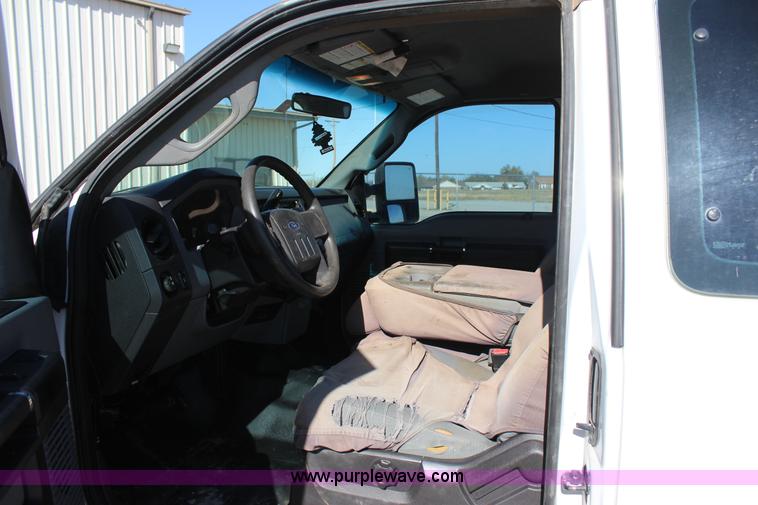 image for item J4273 2011 Ford F250 Super Duty SuperCab pickup truck