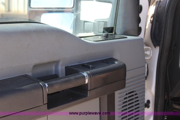 image for item J4273 2011 Ford F250 Super Duty SuperCab pickup truck