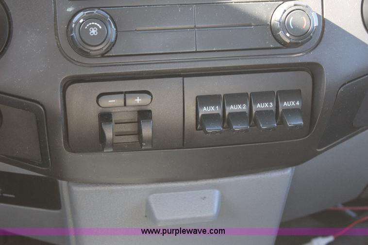 image for item J4273 2011 Ford F250 Super Duty SuperCab pickup truck