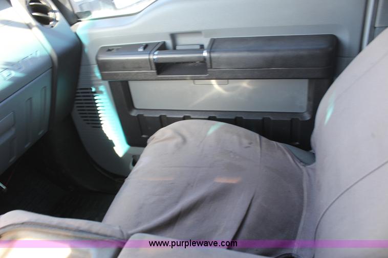 image for item J4273 2011 Ford F250 Super Duty SuperCab pickup truck