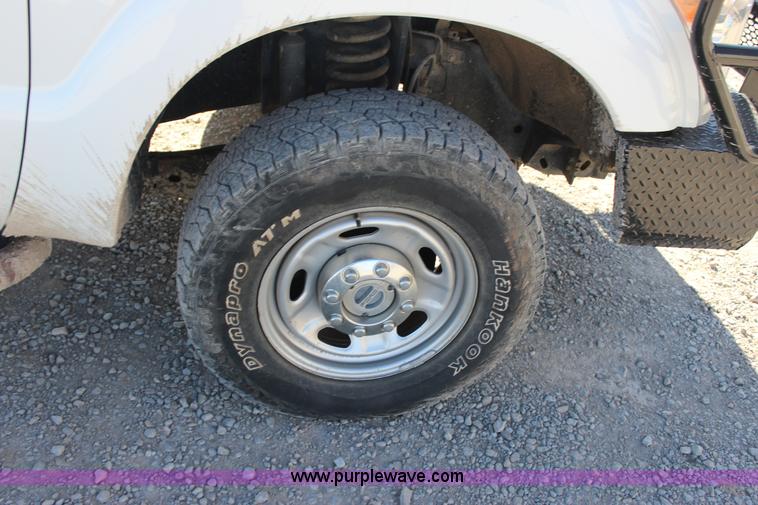 image for item J4273 2011 Ford F250 Super Duty SuperCab pickup truck