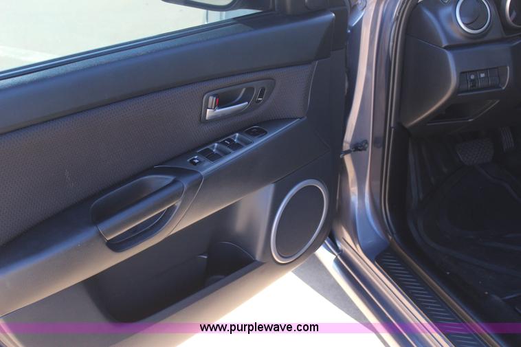 image for item J4274 2007 Mazda 3