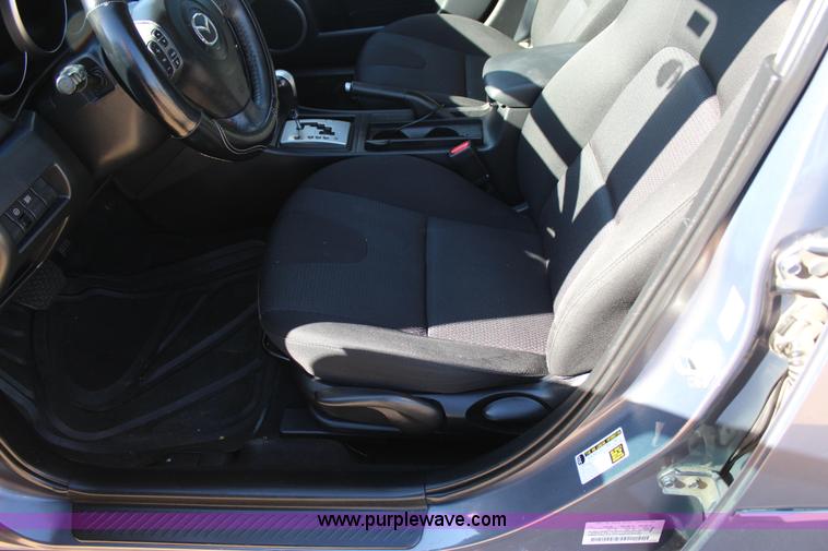 image for item J4274 2007 Mazda 3