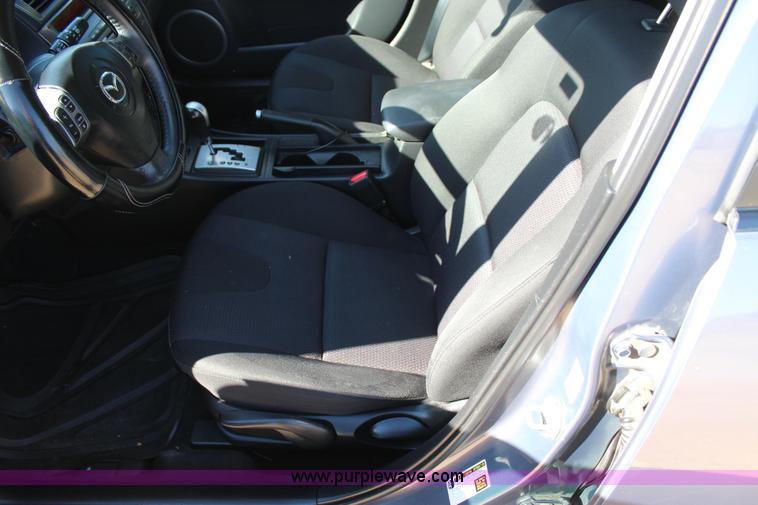 image for item J4274 2007 Mazda 3