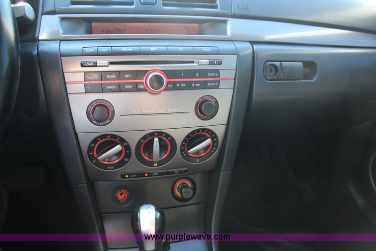 image for item J4274 2007 Mazda 3