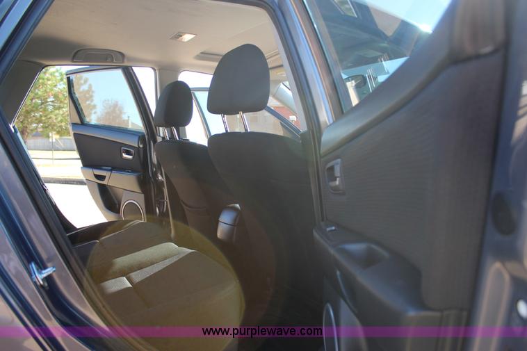 image for item J4274 2007 Mazda 3