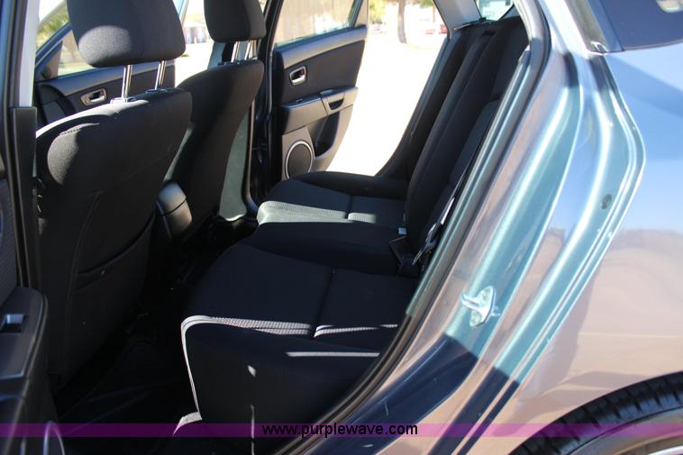 image for item J4274 2007 Mazda 3