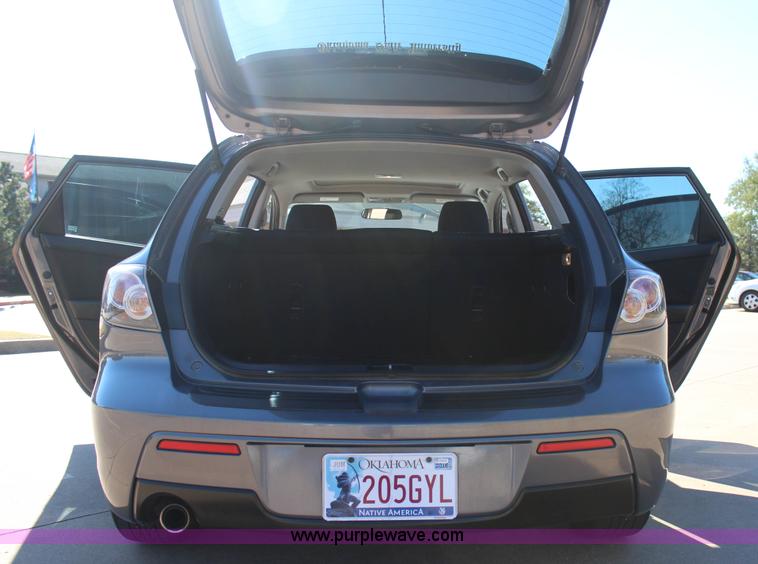 image for item J4274 2007 Mazda 3