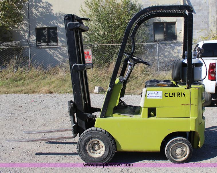 image for item J4275 Clark C20P forklift