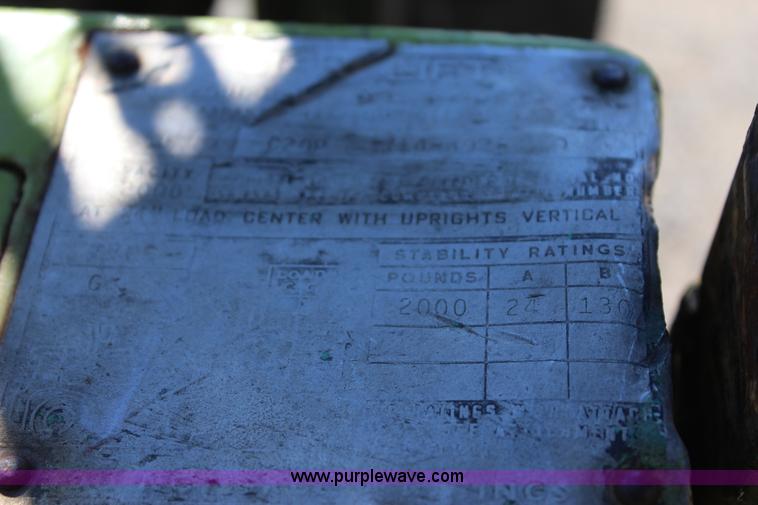 image for item J4275 Clark C20P forklift