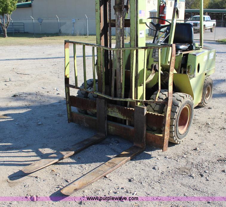 image for item J4278 Clark C500YS60 forklift