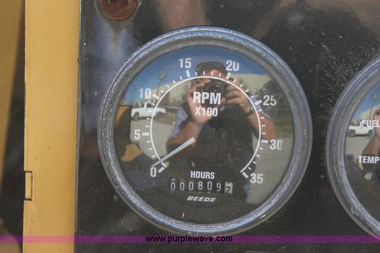 image for item J4279 2005 Vermeer BC1400 chipper