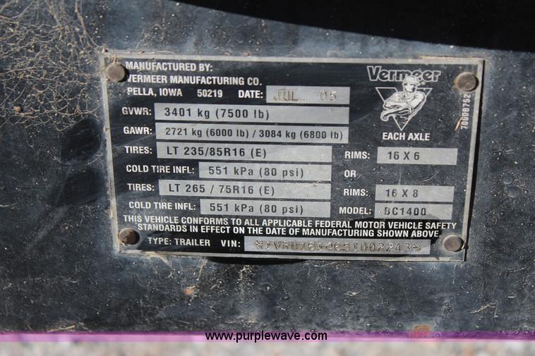 image for item J4279 2005 Vermeer BC1400 chipper