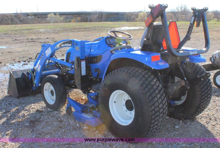 image for item J4514 2005 New Holland TC33DA MFWD tractor