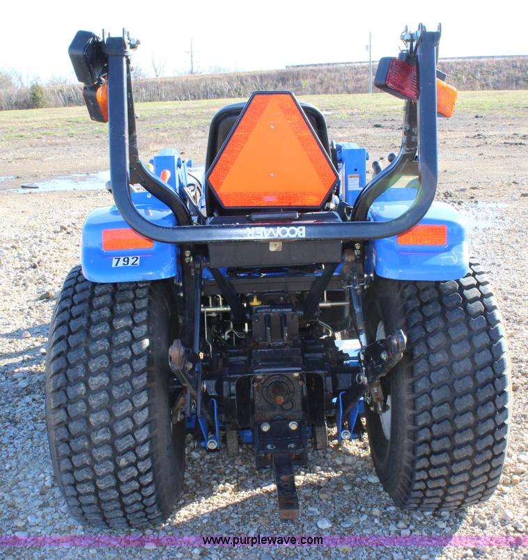 image for item J4514 2005 New Holland TC33DA MFWD tractor
