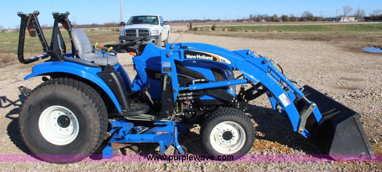 image for item J4514 2005 New Holland TC33DA MFWD tractor