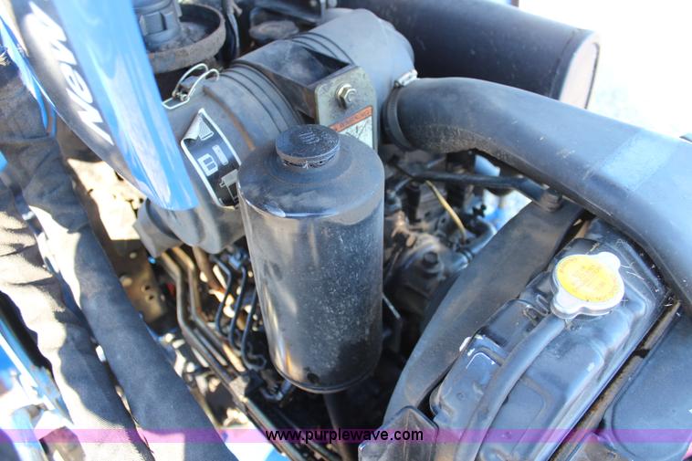 image for item J4514 2005 New Holland TC33DA MFWD tractor