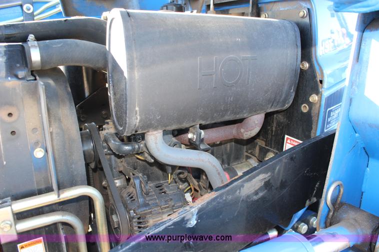 image for item J4514 2005 New Holland TC33DA MFWD tractor