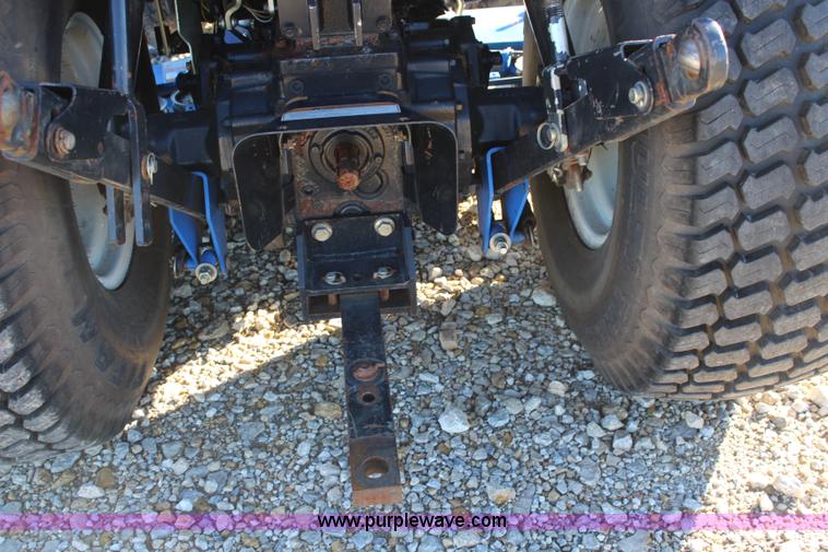 image for item J4514 2005 New Holland TC33DA MFWD tractor