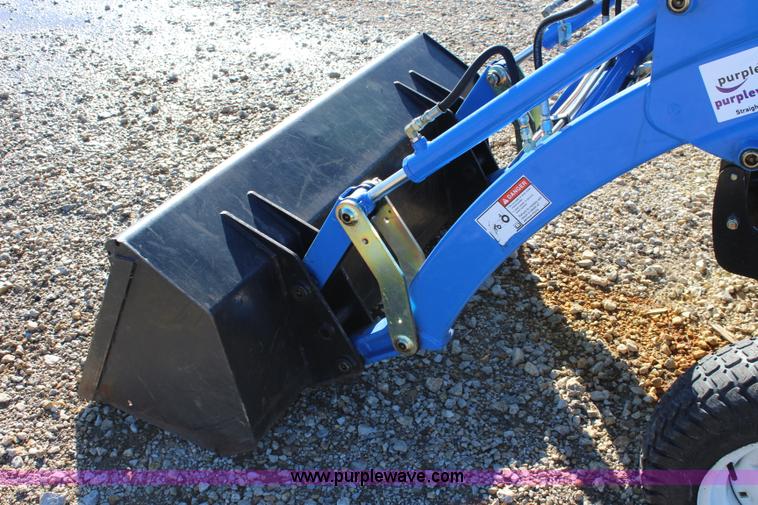 image for item J4514 2005 New Holland TC33DA MFWD tractor