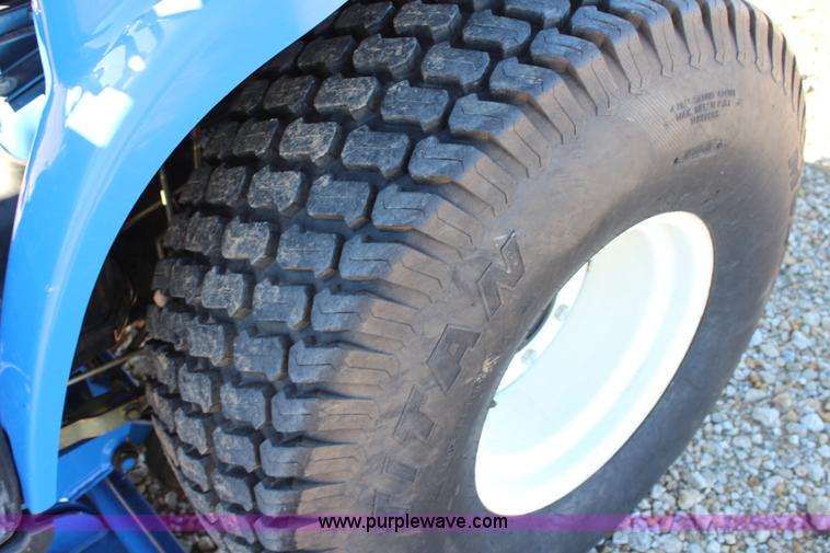 image for item J4514 2005 New Holland TC33DA MFWD tractor