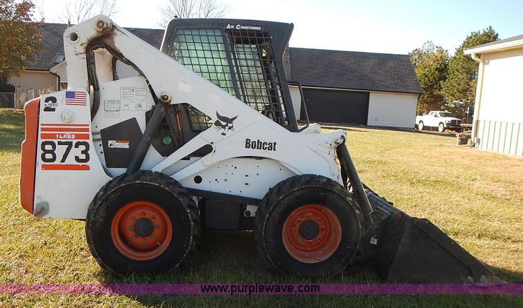 image for item J4540 2002 Bobcat 873 skid steer
