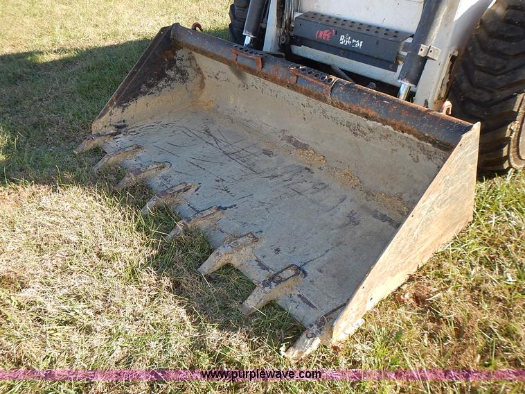 image for item J4540 2002 Bobcat 873 skid steer