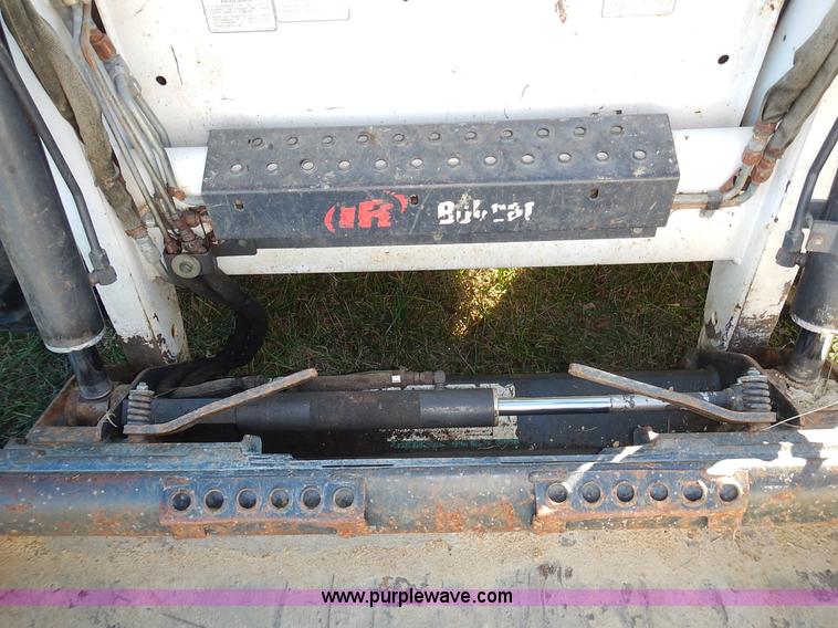 image for item J4540 2002 Bobcat 873 skid steer