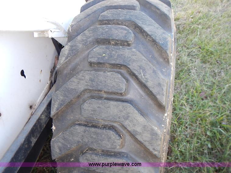 image for item J4540 2002 Bobcat 873 skid steer
