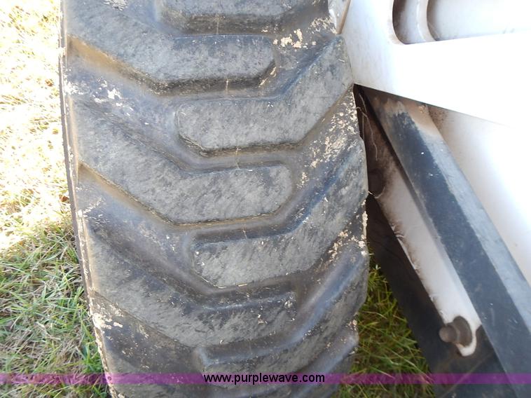 image for item J4540 2002 Bobcat 873 skid steer