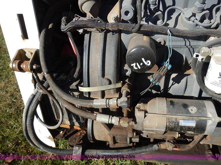 image for item J4540 2002 Bobcat 873 skid steer