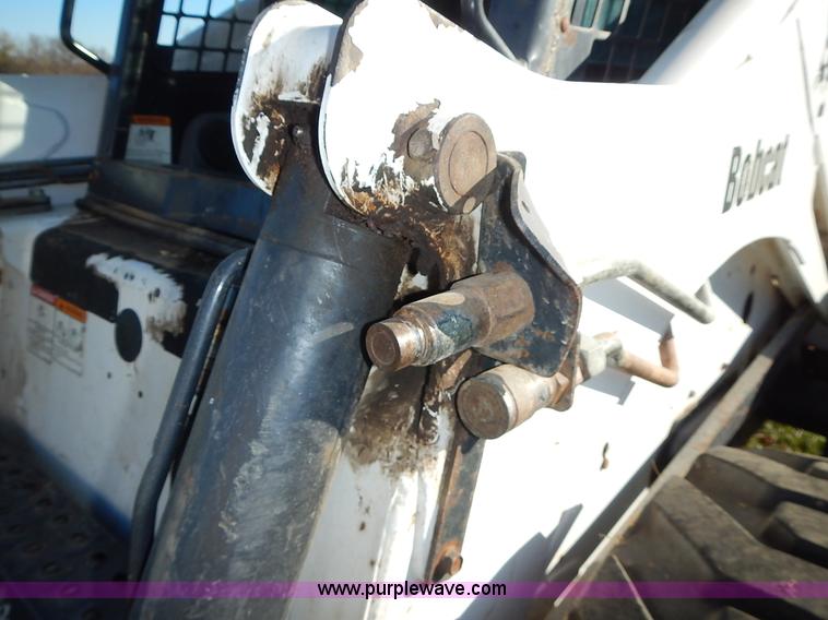 image for item J4540 2002 Bobcat 873 skid steer